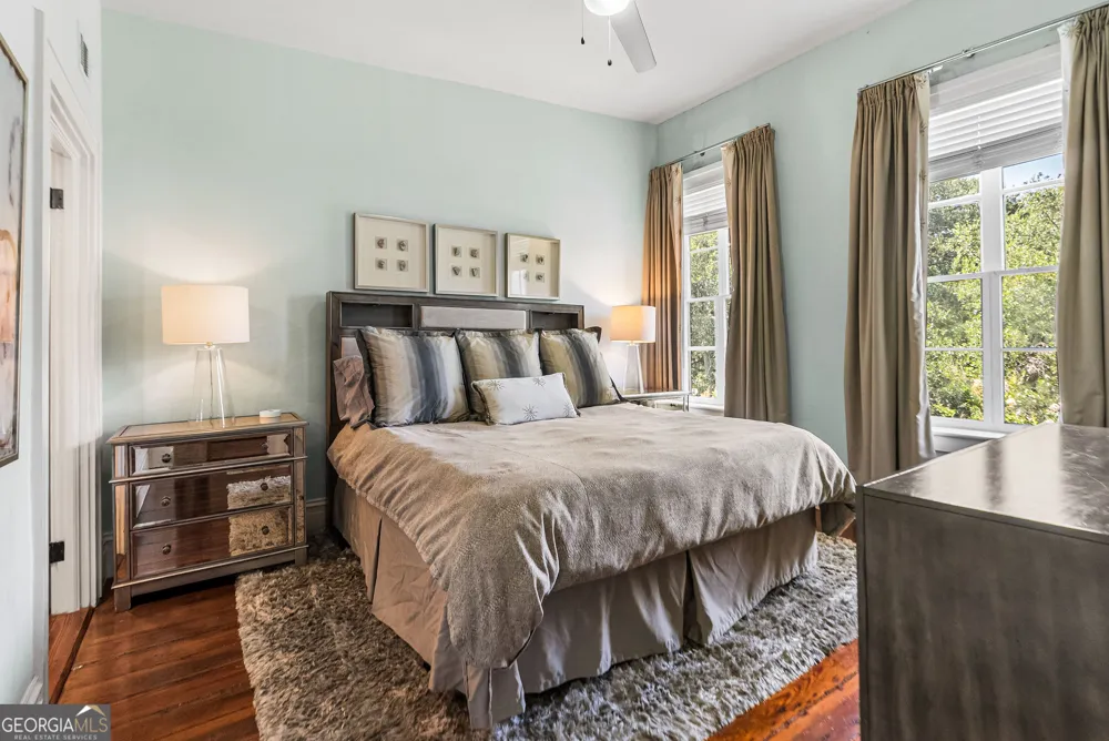 125 W Gordon ST Savannah, GA 31401