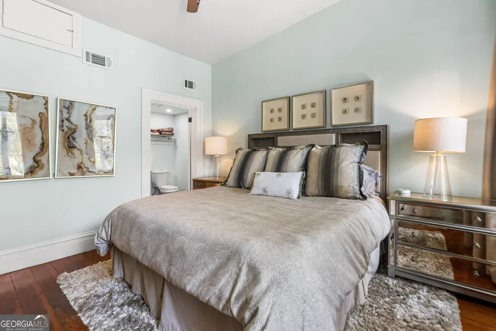125 W Gordon ST Savannah, GA 31401