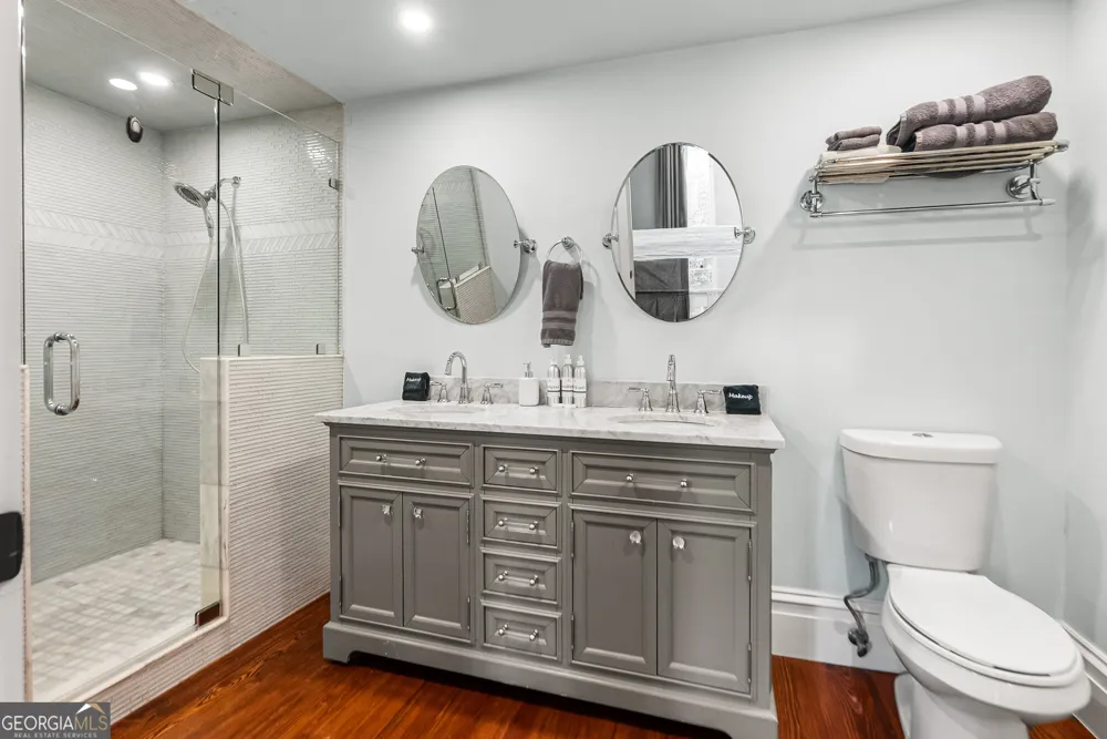 125 W Gordon ST Savannah, GA 31401