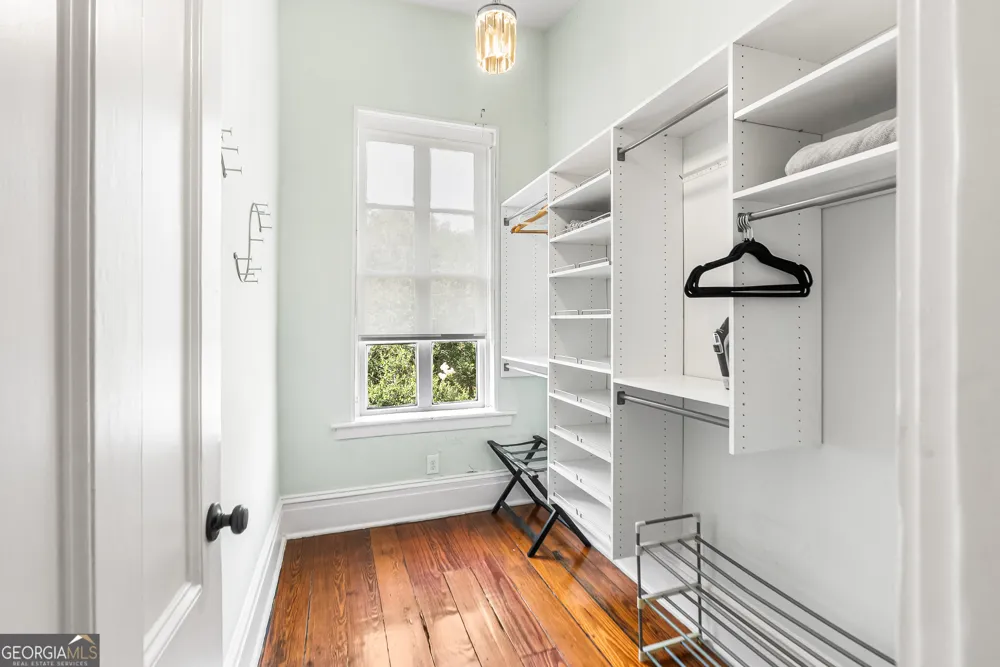 125 W Gordon ST Savannah, GA 31401