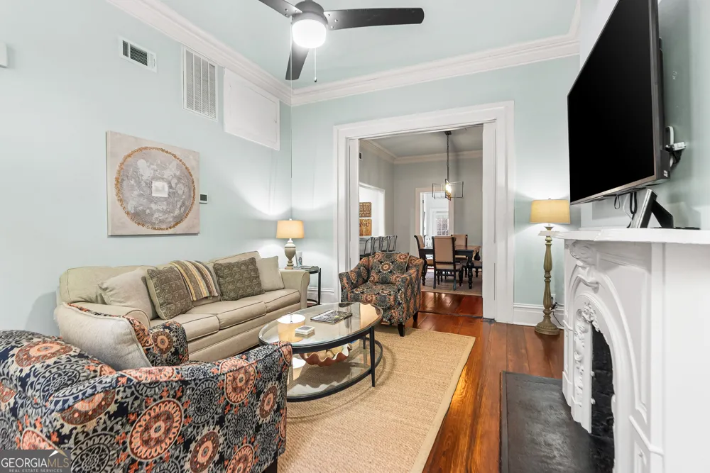 125 W Gordon ST Savannah, GA 31401