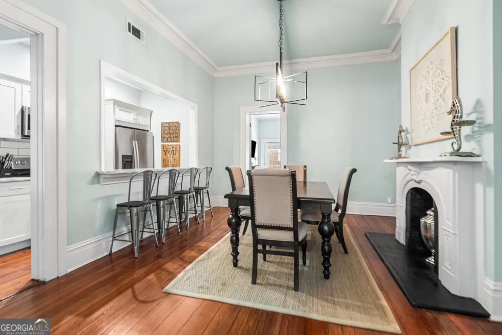 125 W Gordon ST Savannah, GA 31401