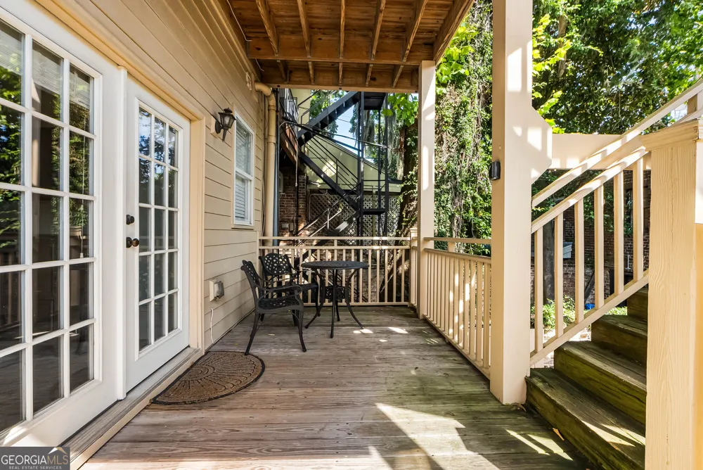 125 W Gordon ST Savannah, GA 31401