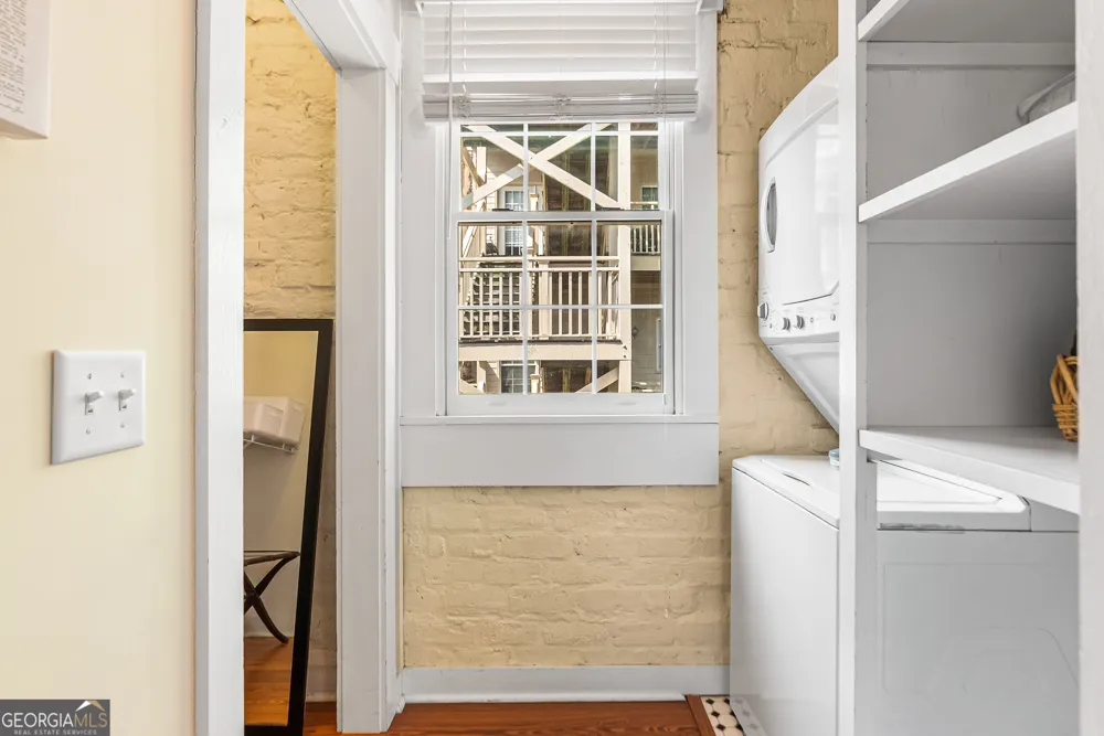 125 W Gordon ST Savannah, GA 31401