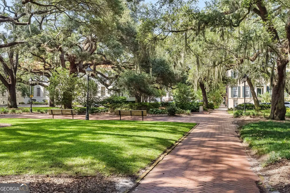 125 W Gordon ST Savannah, GA 31401