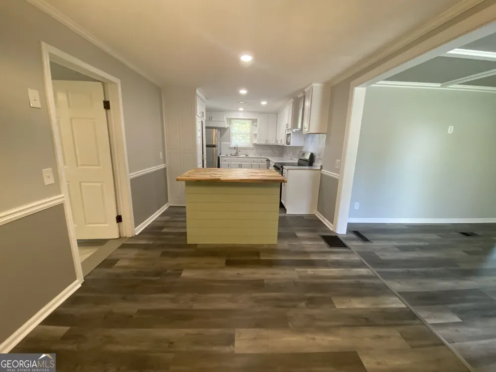 914 Ozora RD Loganville, GA 30052