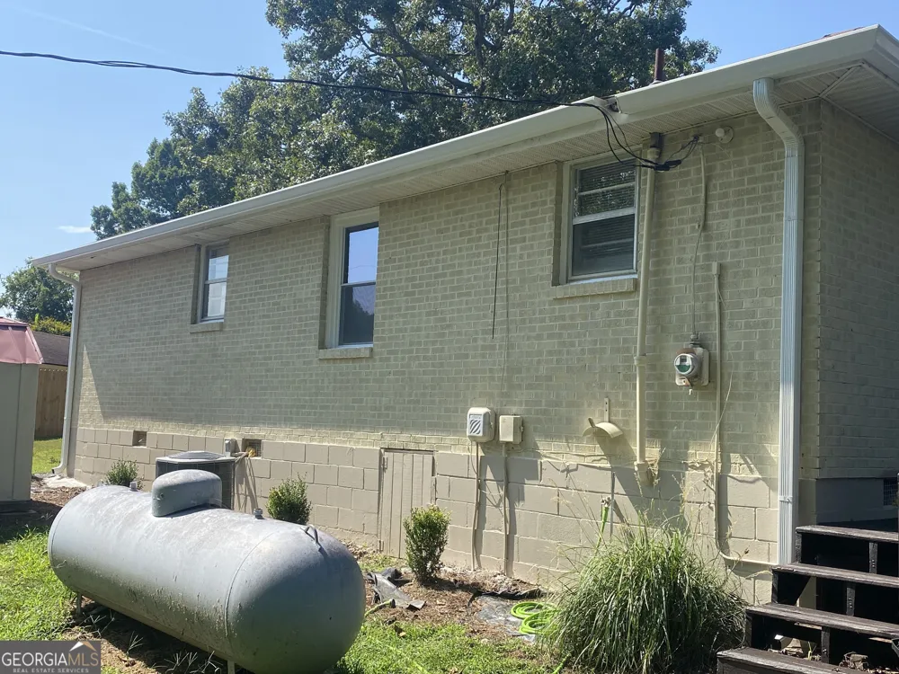 914 Ozora RD Loganville, GA 30052