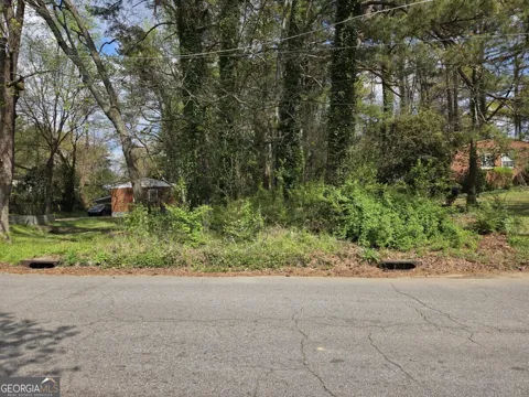 349 Chilton DR NW