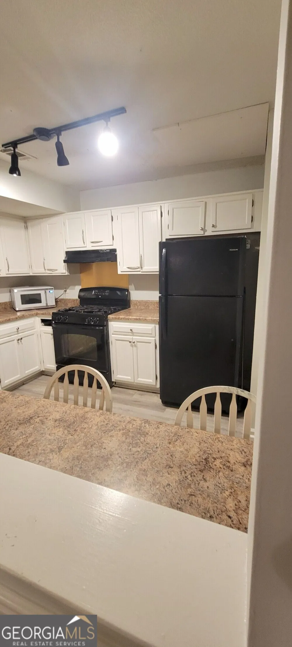 687 Redland DR Jonesboro, GA 30238