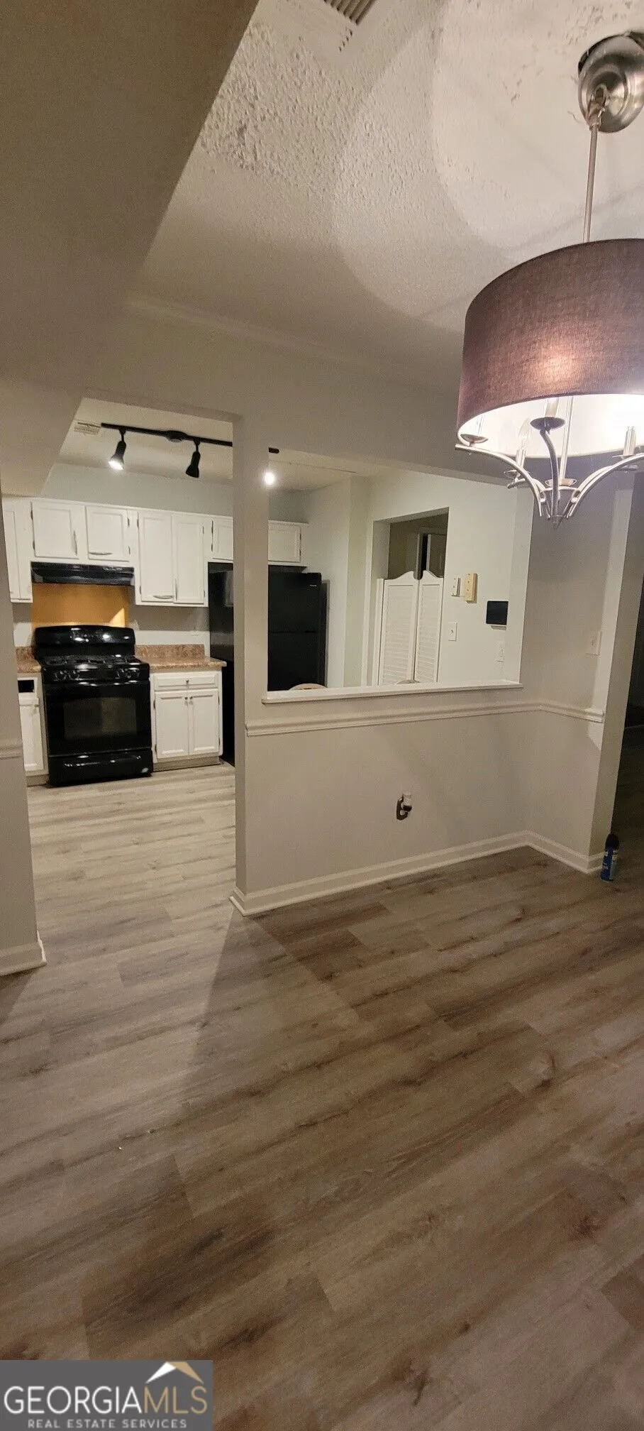 687 Redland DR Jonesboro, GA 30238