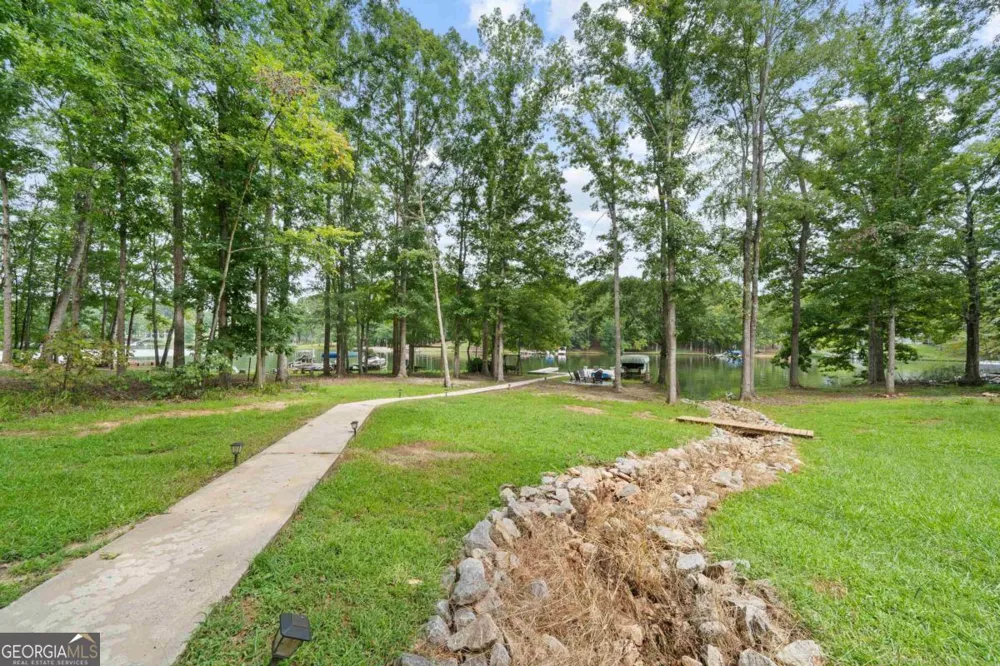 536 River Lake DR Eatonton, GA 31024