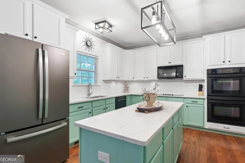 536 River Lake DR Eatonton, GA 31024
