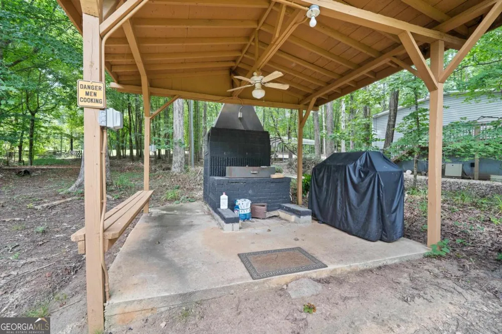 536 River Lake DR Eatonton, GA 31024
