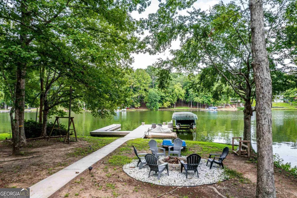 536 River Lake DR Eatonton, GA 31024