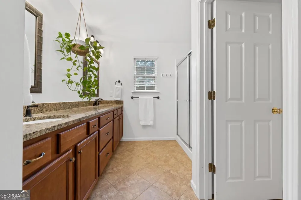 536 River Lake DR Eatonton, GA 31024