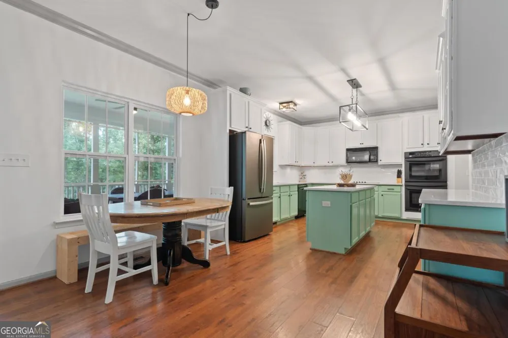 536 River Lake DR Eatonton, GA 31024