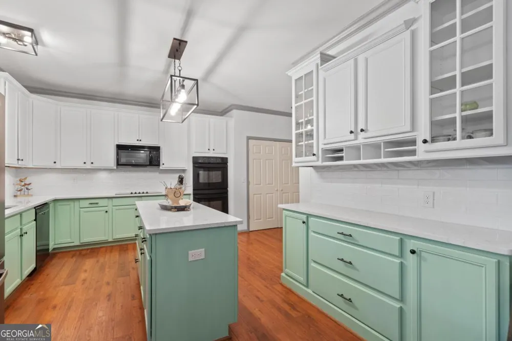 536 River Lake DR Eatonton, GA 31024