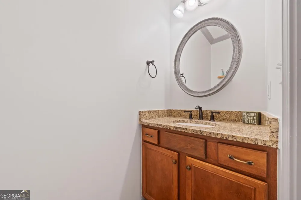 536 River Lake DR Eatonton, GA 31024