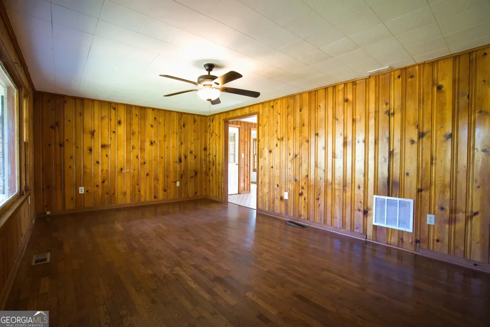 337 Dockery RD Dahlonega, GA 30533
