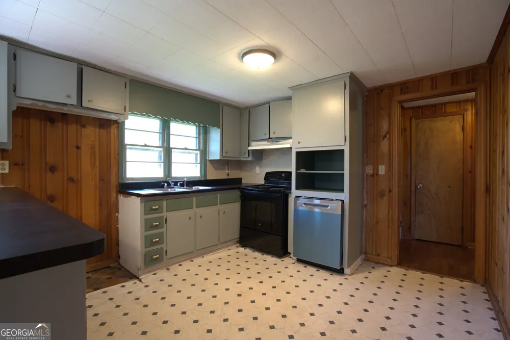 337 Dockery RD Dahlonega, GA 30533