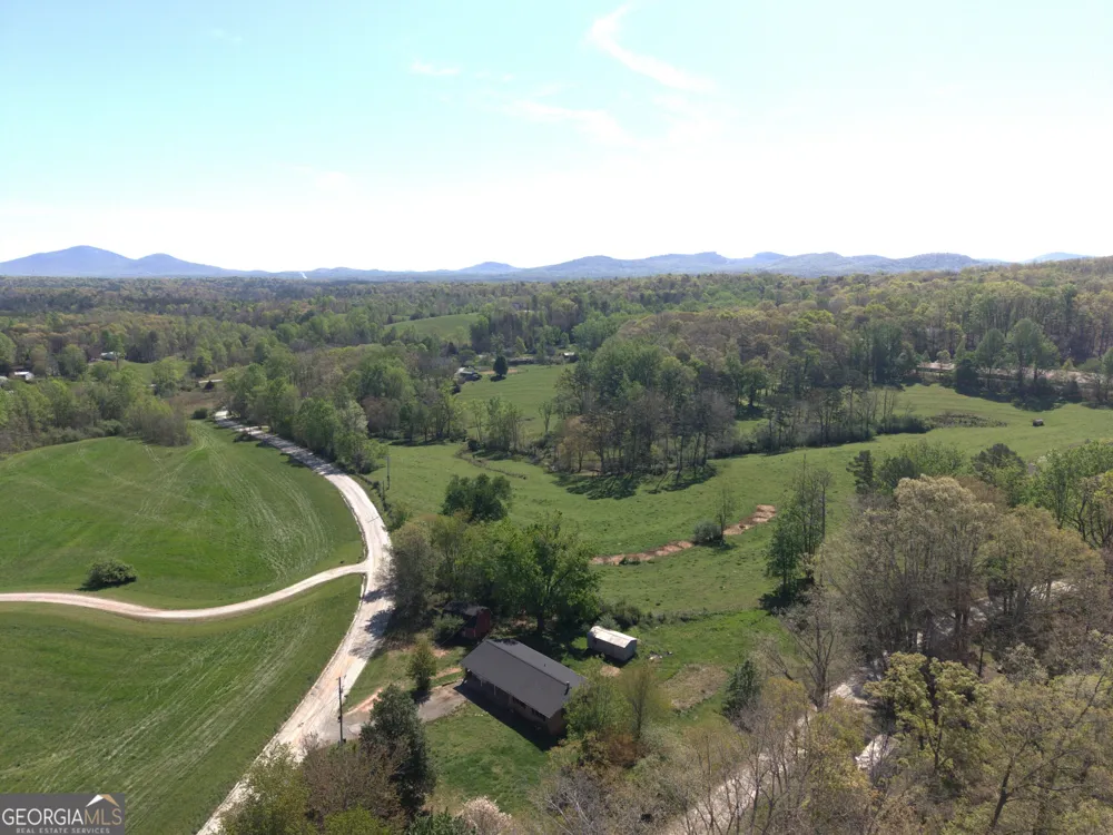 337 Dockery RD Dahlonega, GA 30533
