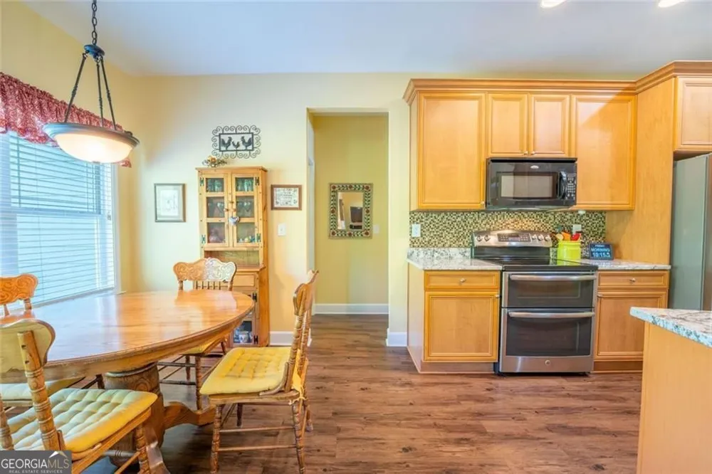 190 Towerview CIR Mount Airy, GA 30563