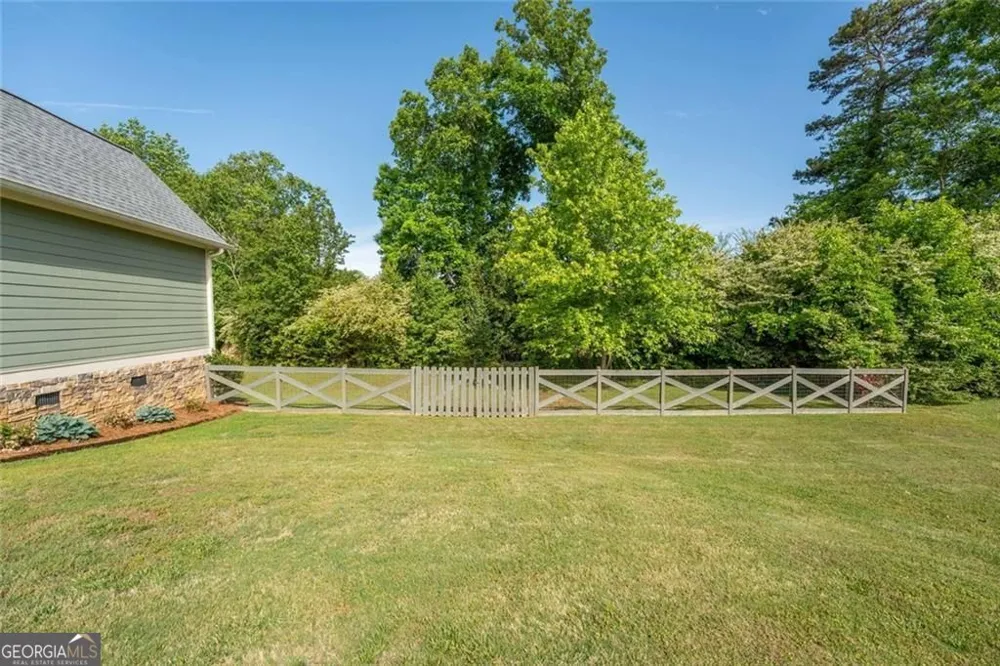 190 Towerview CIR Mount Airy, GA 30563