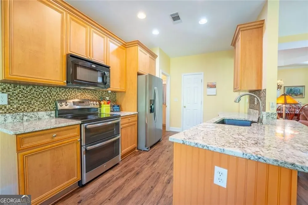 190 Towerview CIR Mount Airy, GA 30563