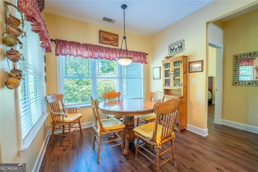 190 Towerview CIR Mount Airy, GA 30563