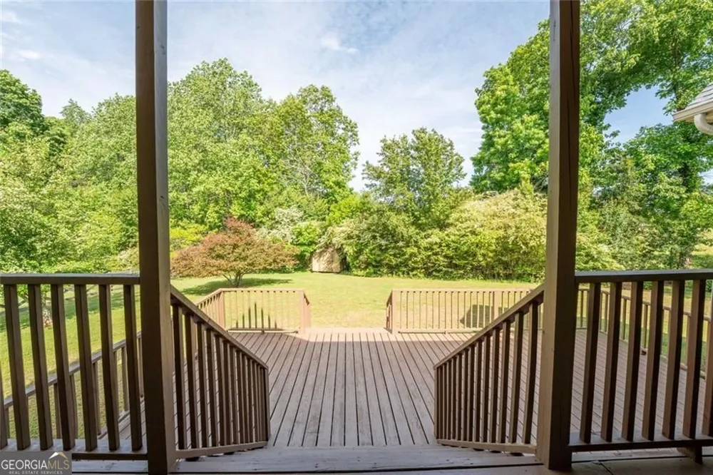 190 Towerview CIR Mount Airy, GA 30563