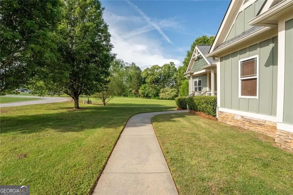 190 Towerview CIR Mount Airy, GA 30563