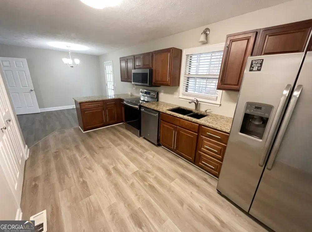 10 King DR Carrollton, GA 30116