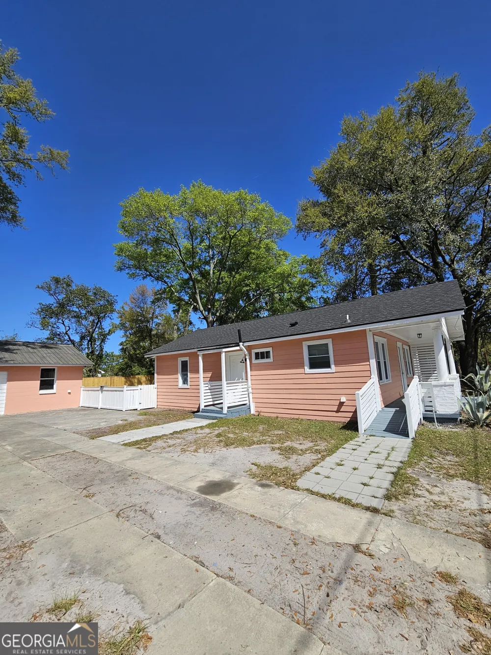 22 W 59th ST Savannah, GA 31405