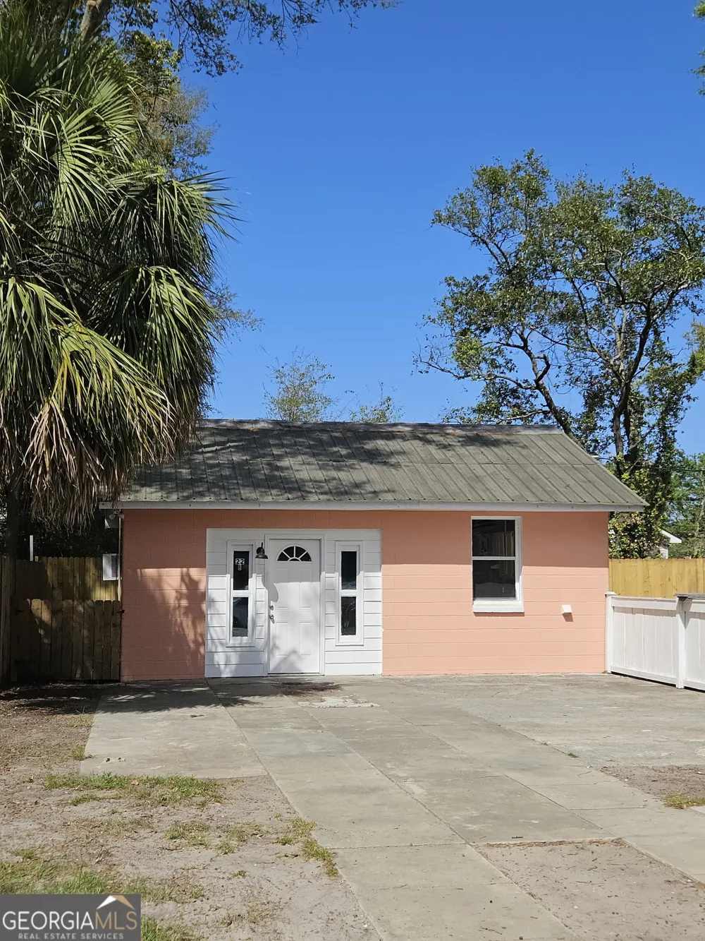 22 W 59th ST Savannah, GA 31405