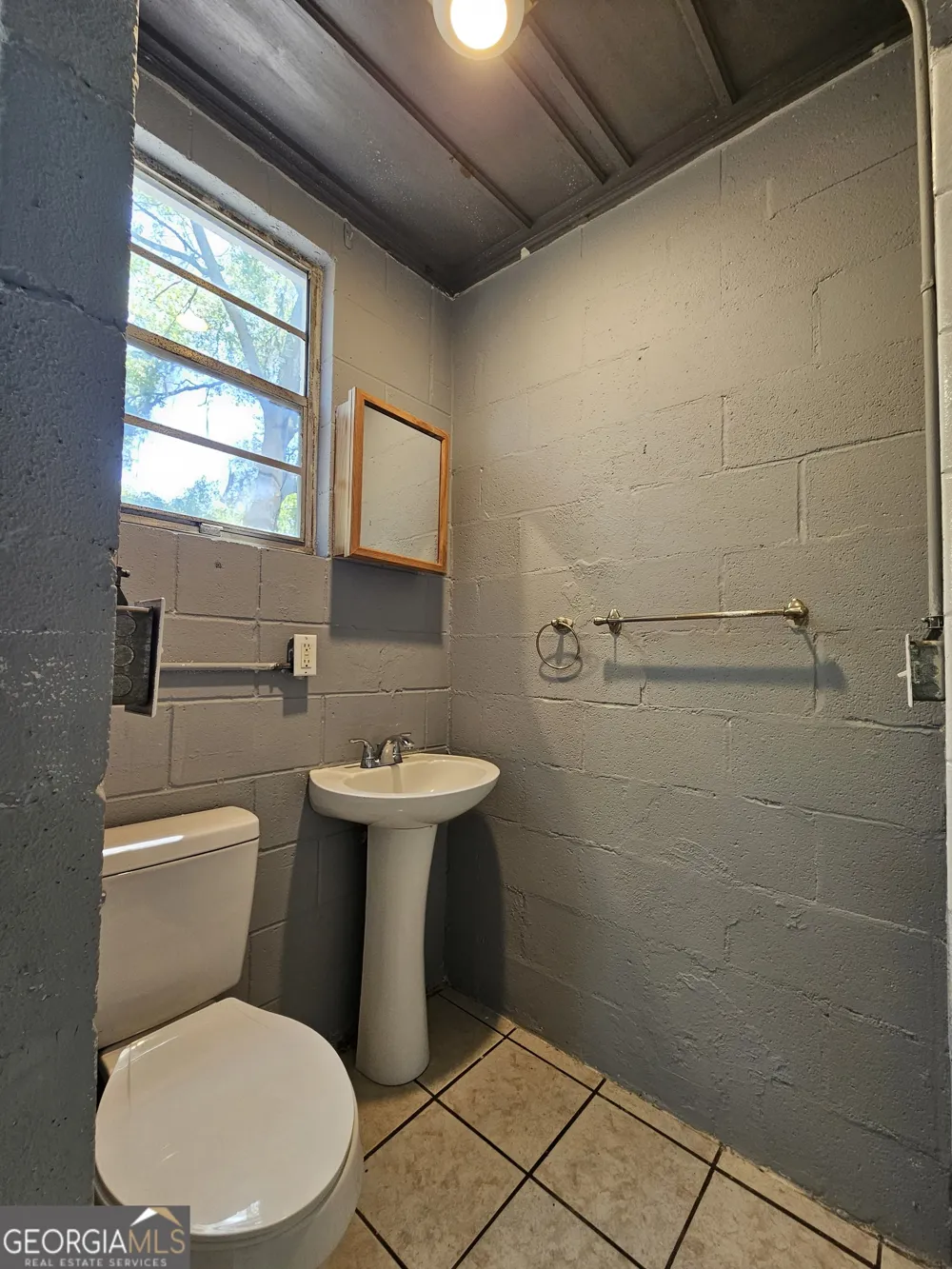 22 W 59th ST Savannah, GA 31405