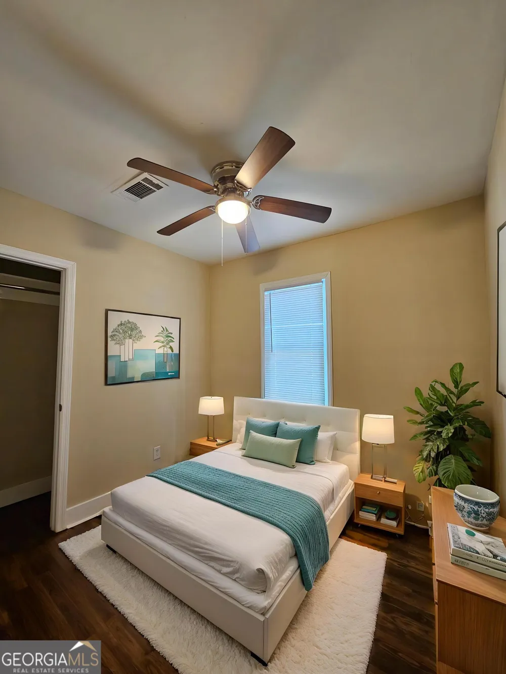 22 W 59th ST Savannah, GA 31405