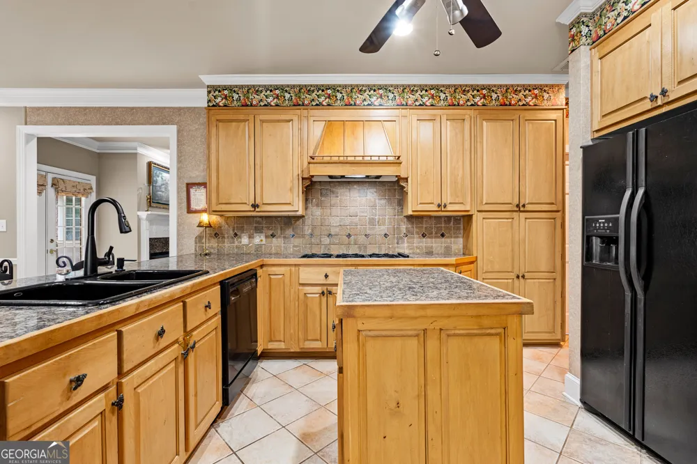 101 Ridgeview DR LaGrange, GA 30240