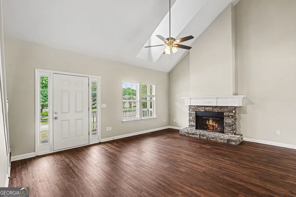 227 Starlyn DR Hiram, GA 30141