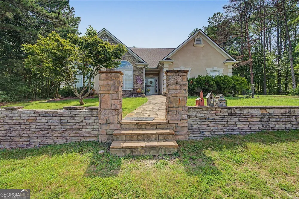 75 N Raburn RD Bremen, GA 30110