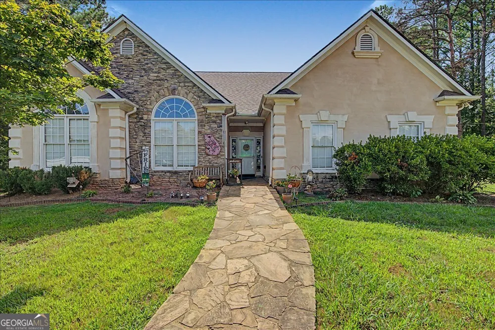 75 N Raburn RD Bremen, GA 30110