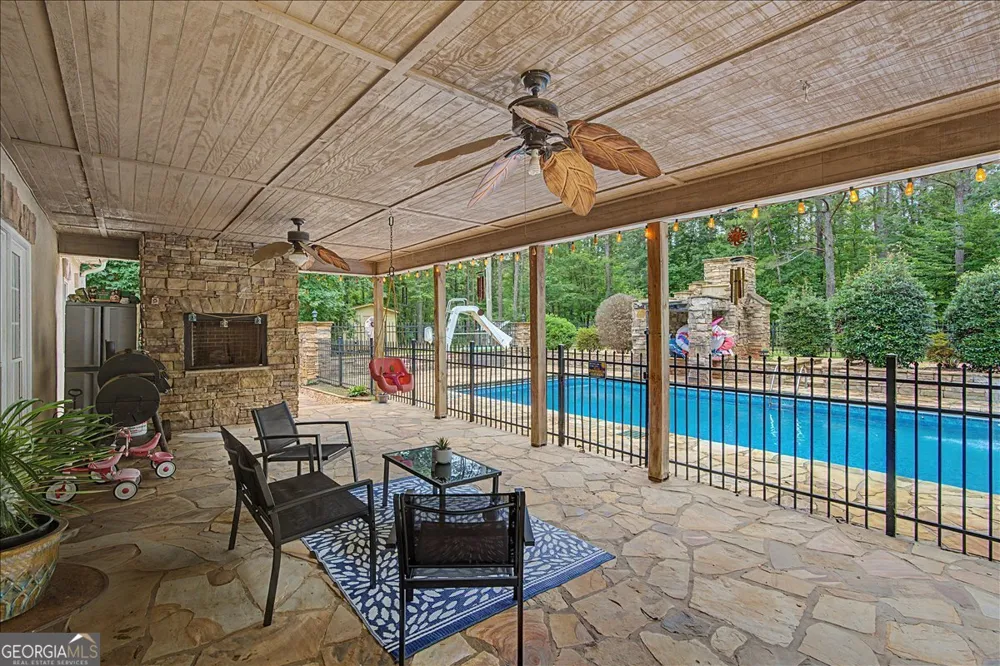 75 N Raburn RD Bremen, GA 30110