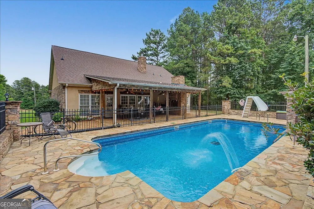 75 N Raburn RD Bremen, GA 30110