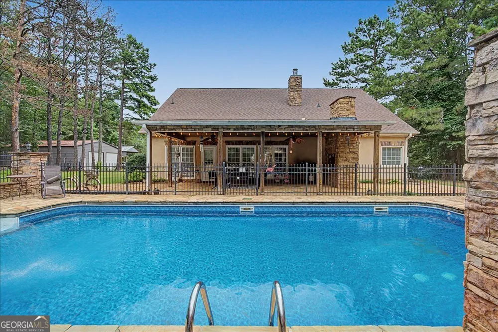 75 N Raburn RD Bremen, GA 30110