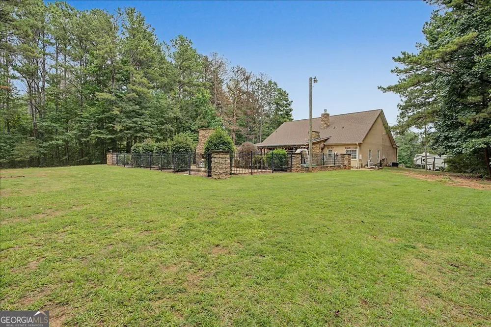 75 N Raburn RD Bremen, GA 30110