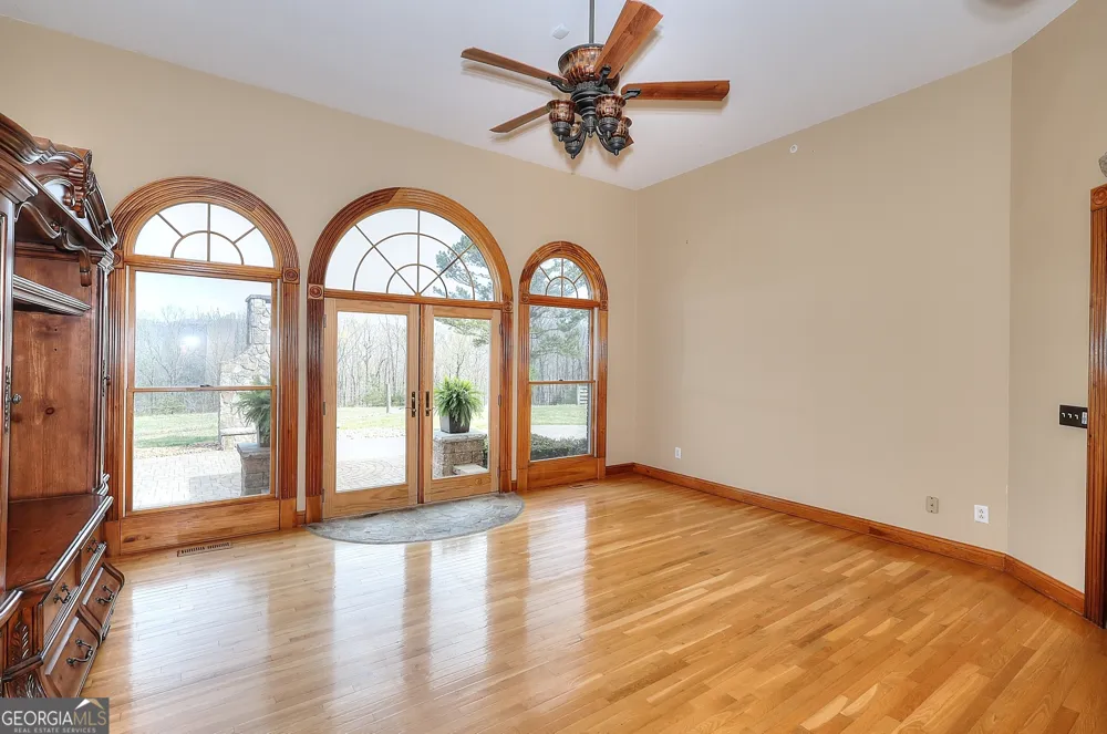 139 Harris LN LaFayette, GA 30728