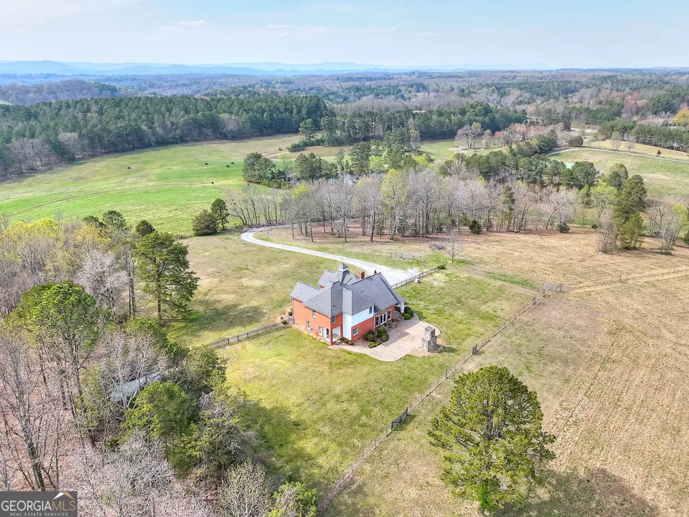 139 Harris LN LaFayette, GA 30728