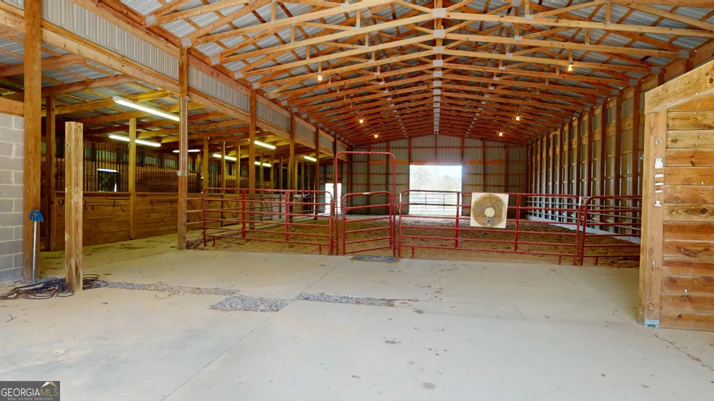 139 Harris LN LaFayette, GA 30728