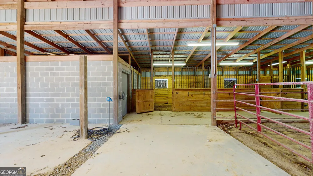 139 Harris LN LaFayette, GA 30728