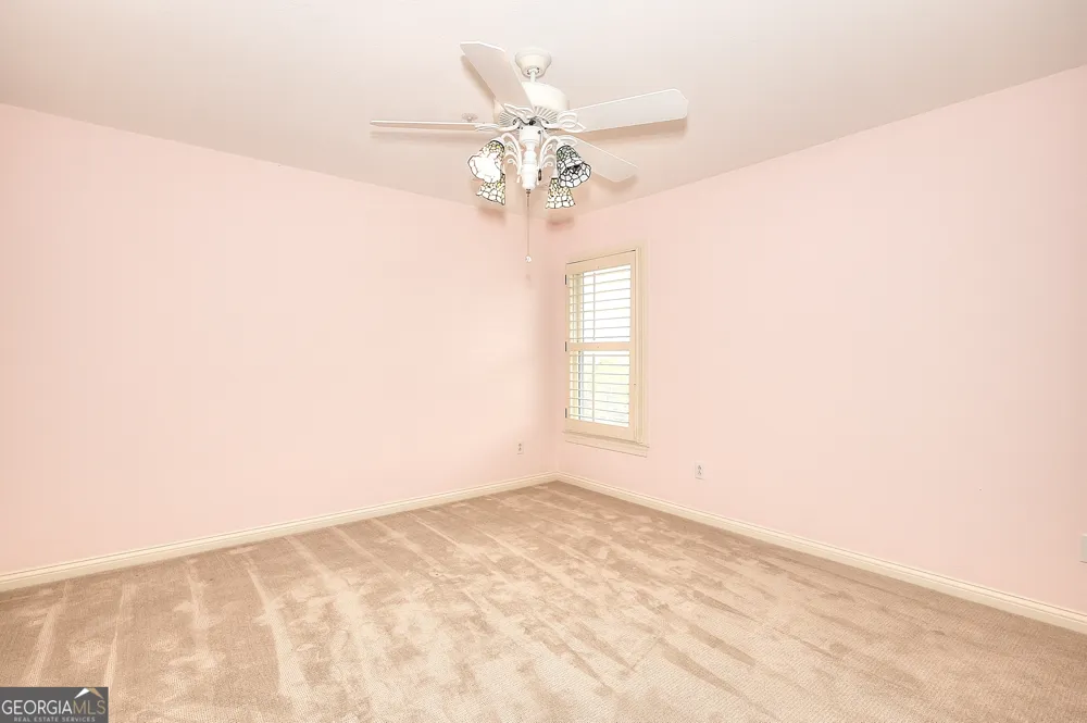 139 Harris LN LaFayette, GA 30728