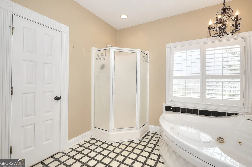 139 Harris LN LaFayette, GA 30728